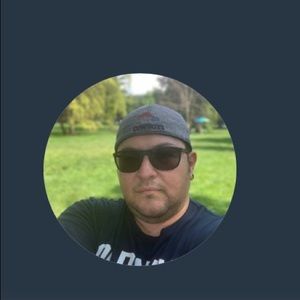 Meet your Posher, Javier